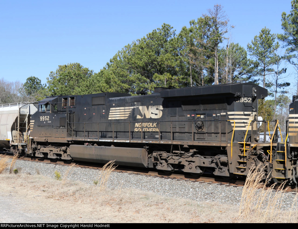 NS 9952